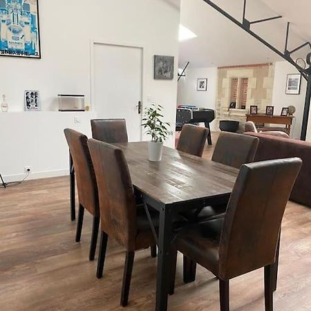 Loft Proche Centre Ville Hotes Habitant A L Etage Laval  Esterno foto